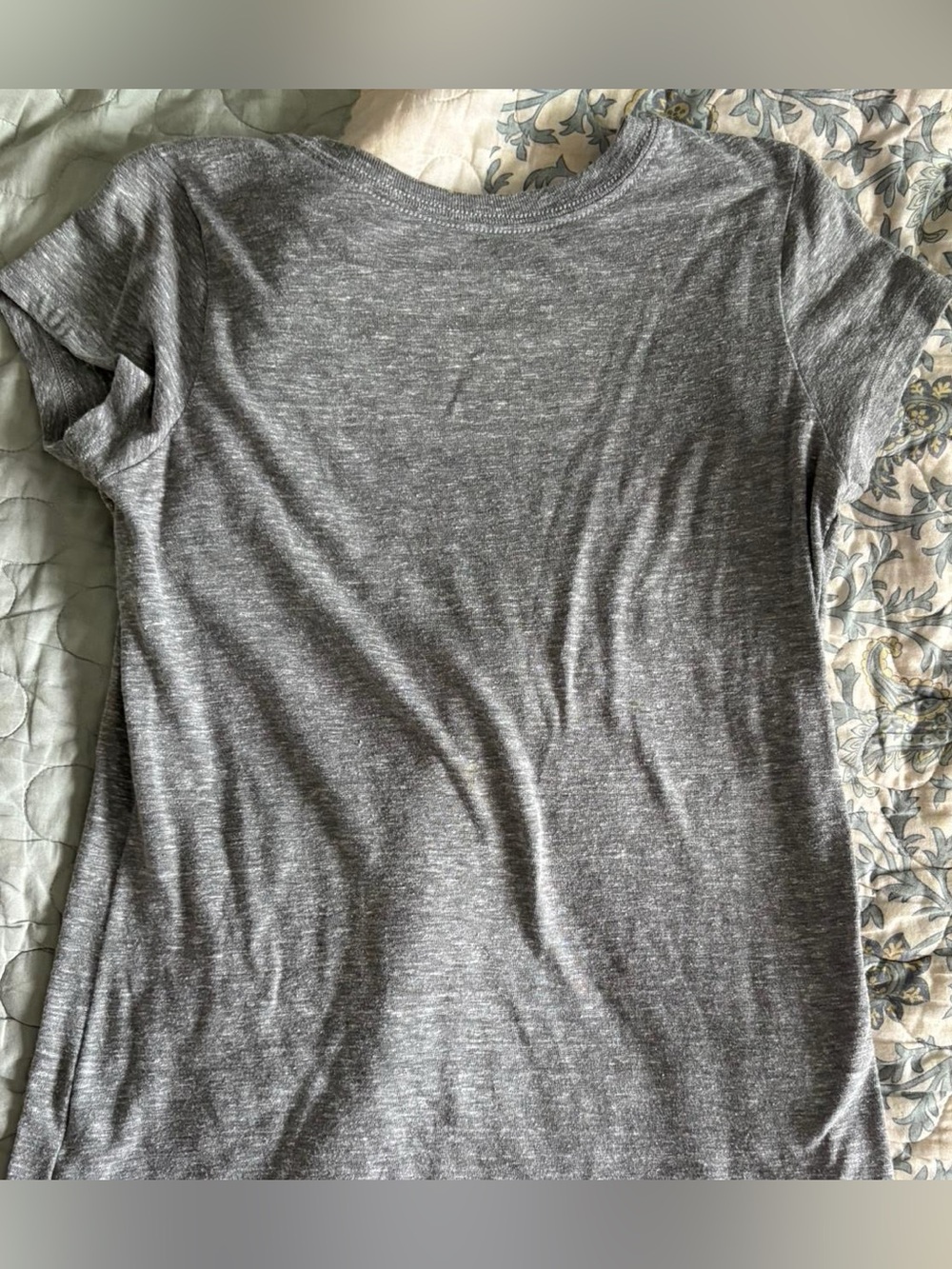 Disney Minnie Mouse Girls' Gray Graphic Tee - - Picture 2 of 3